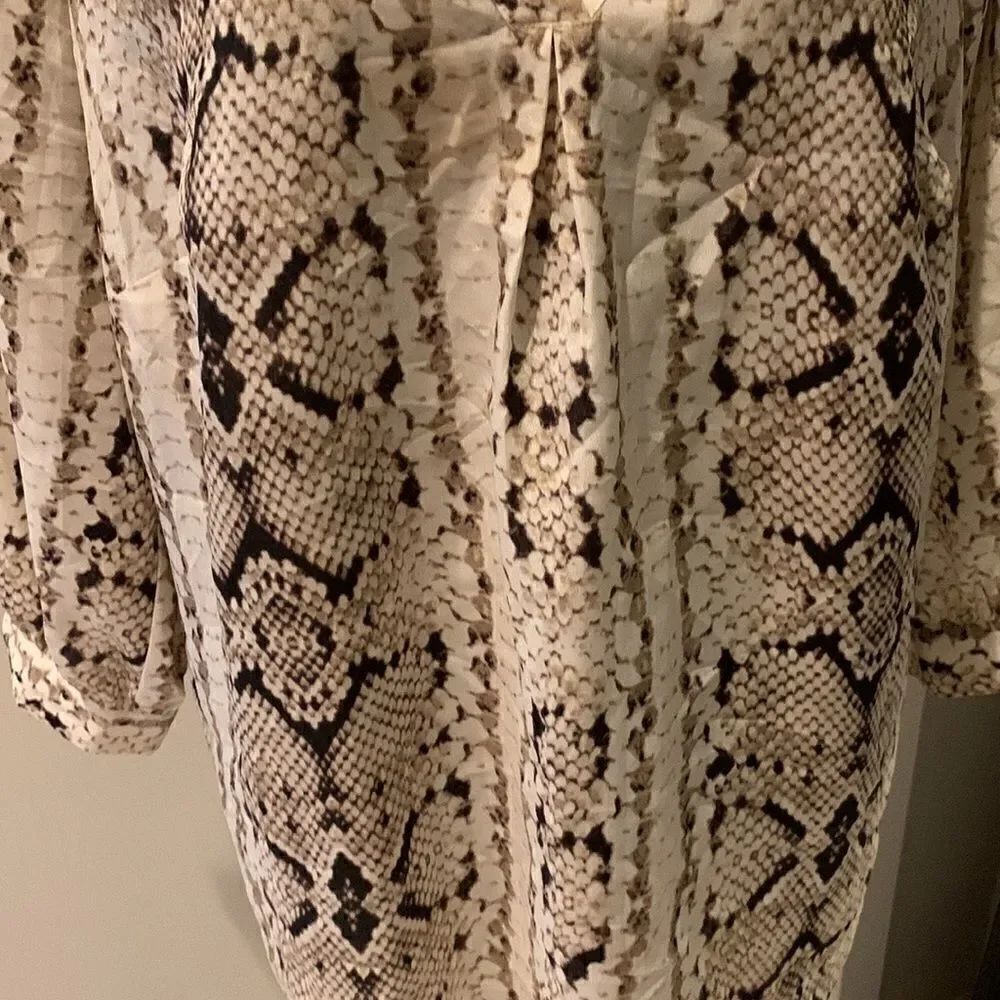 Animal Print Tunic - Picture 8 of 10